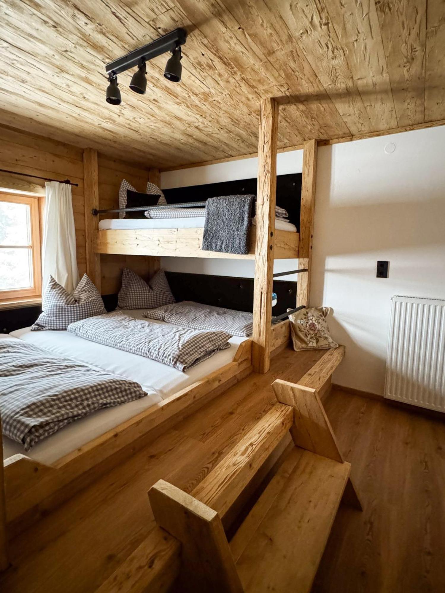 Hotel Peer Alm à Navis Extérieur photo