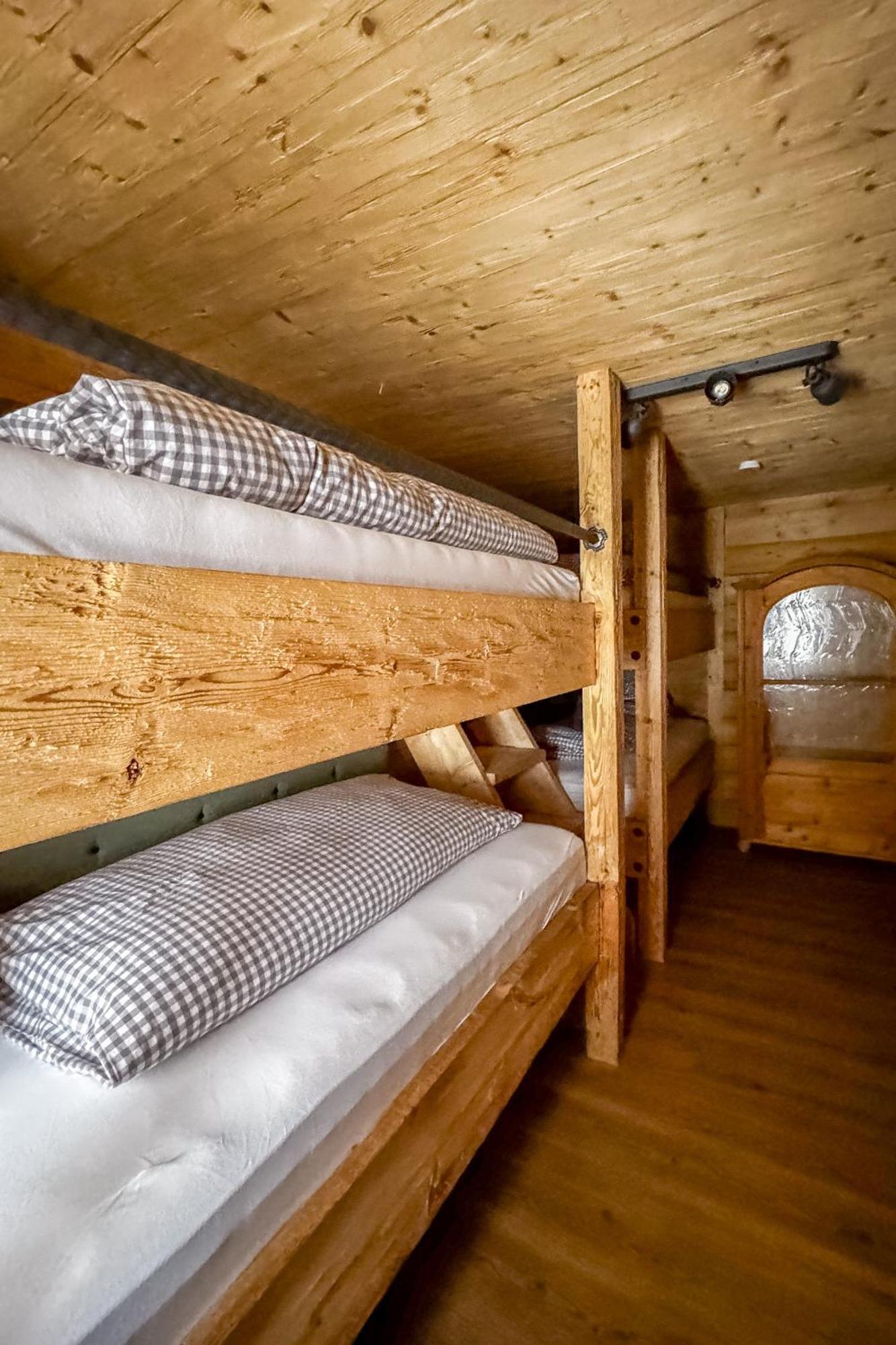 Hotel Peer Alm à Navis Extérieur photo