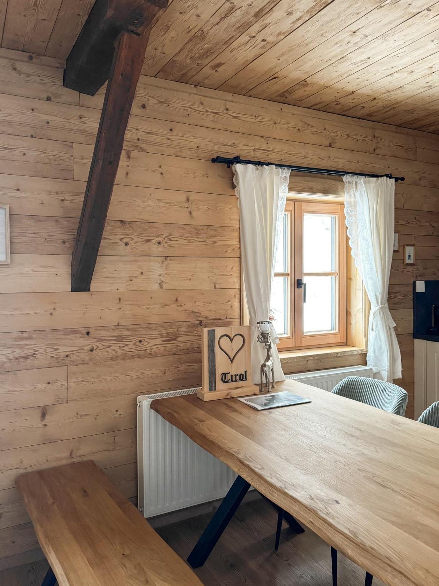 Hotel Peer Alm à Navis Extérieur photo