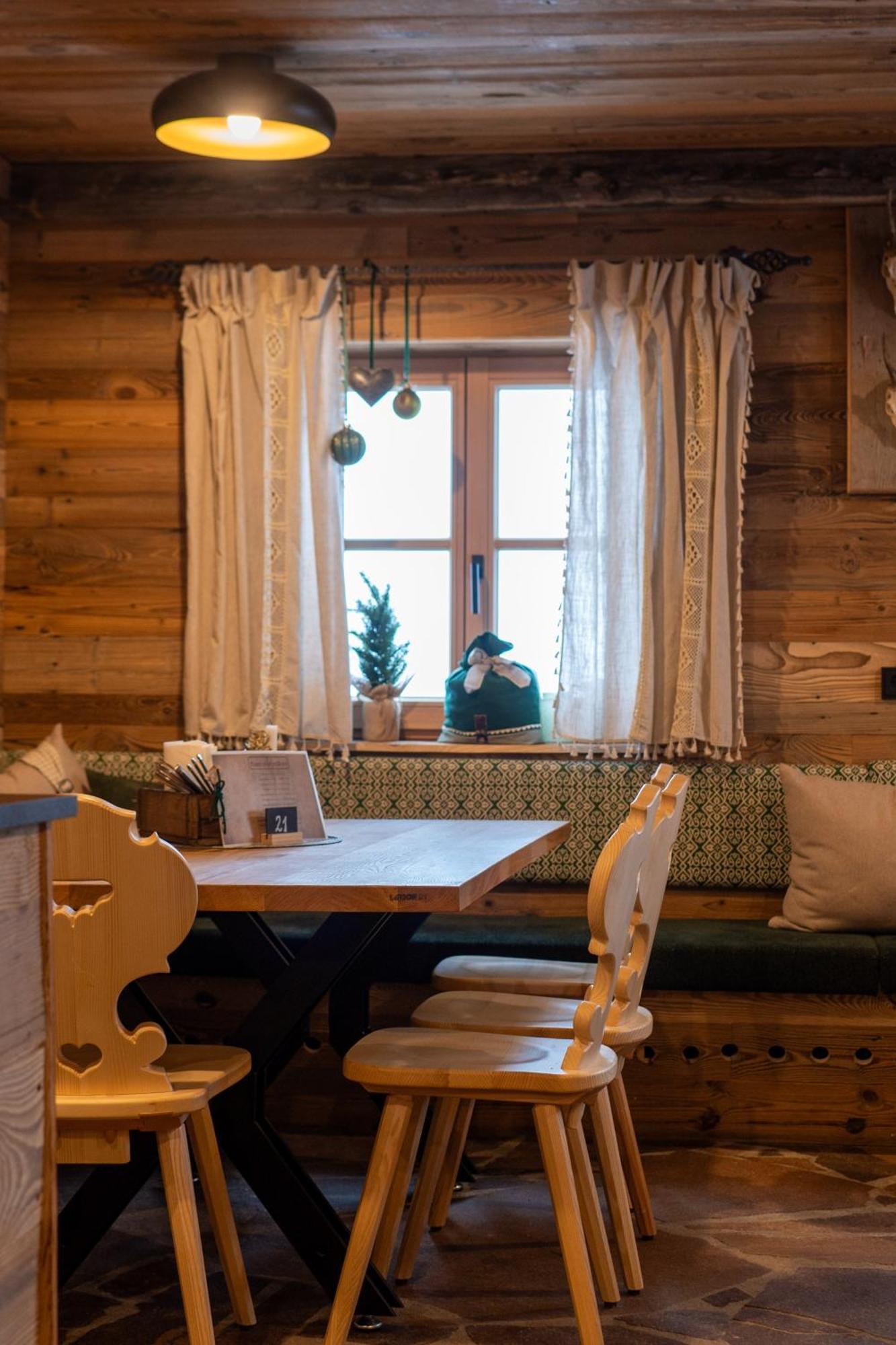 Hotel Peer Alm à Navis Extérieur photo