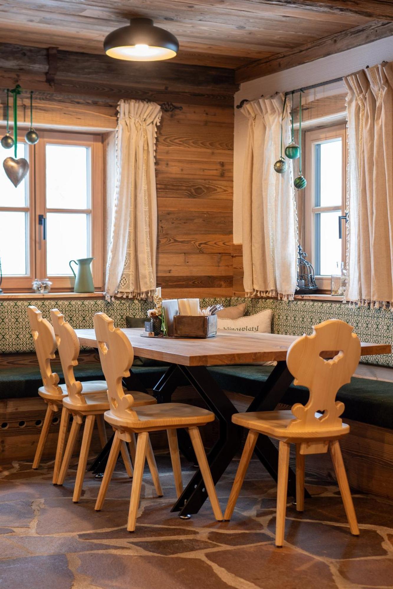 Hotel Peer Alm à Navis Extérieur photo
